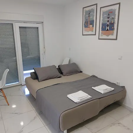 Apartmani Anastasia With Pool, Novalja Exterior photo