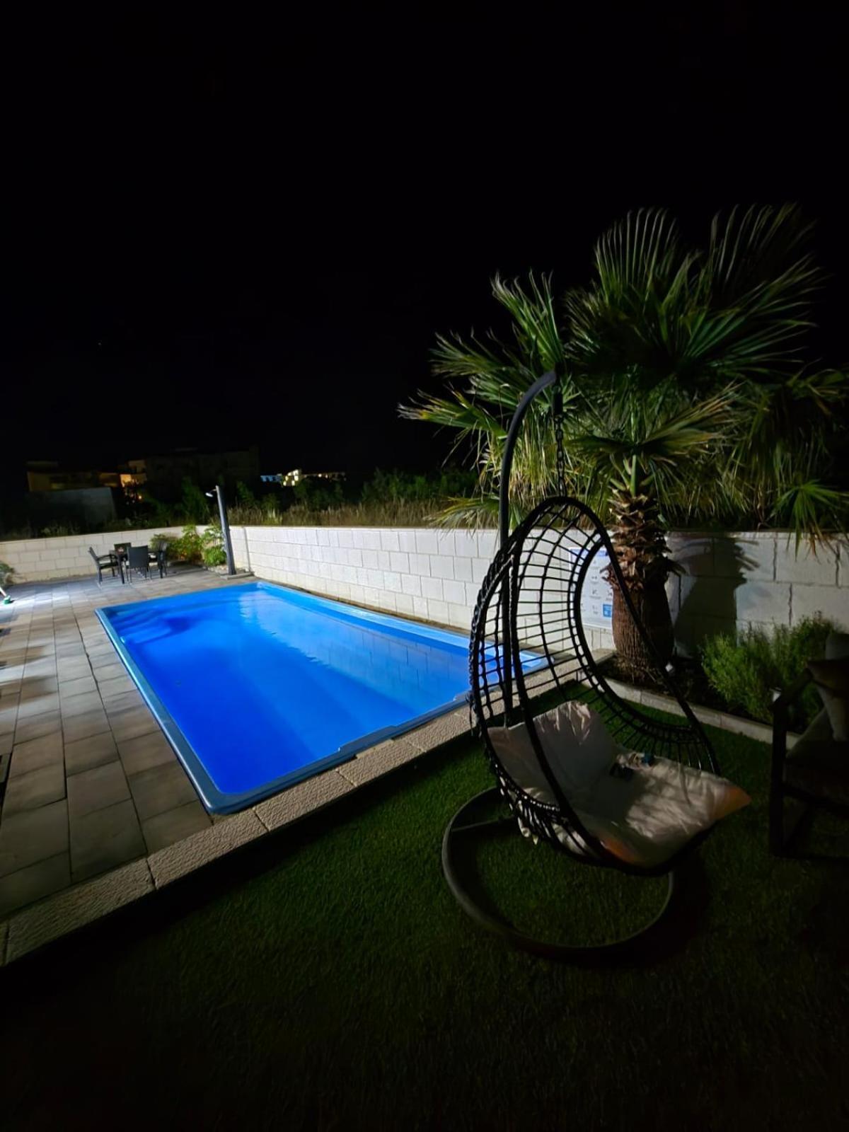Anastasia With Pool, Apartment *